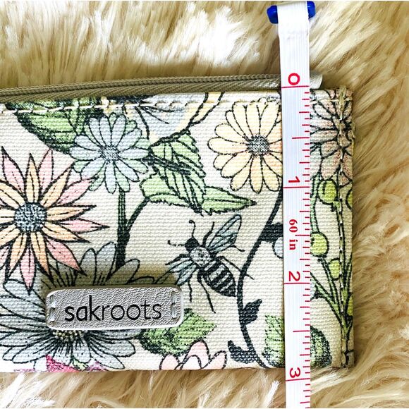 Sakroots Floral Crossbody Bag with ID Lanyard and Bee Keychain Boho Purse - Picture 12 of 15